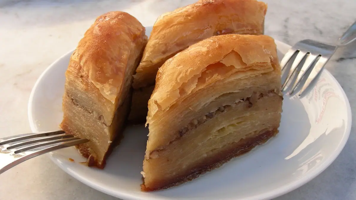 Hollyhock Cafe – cake shop in East Twickenham, London